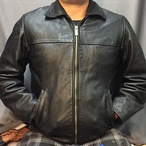 Wilson’s black leather jacket | 100% leather | Med